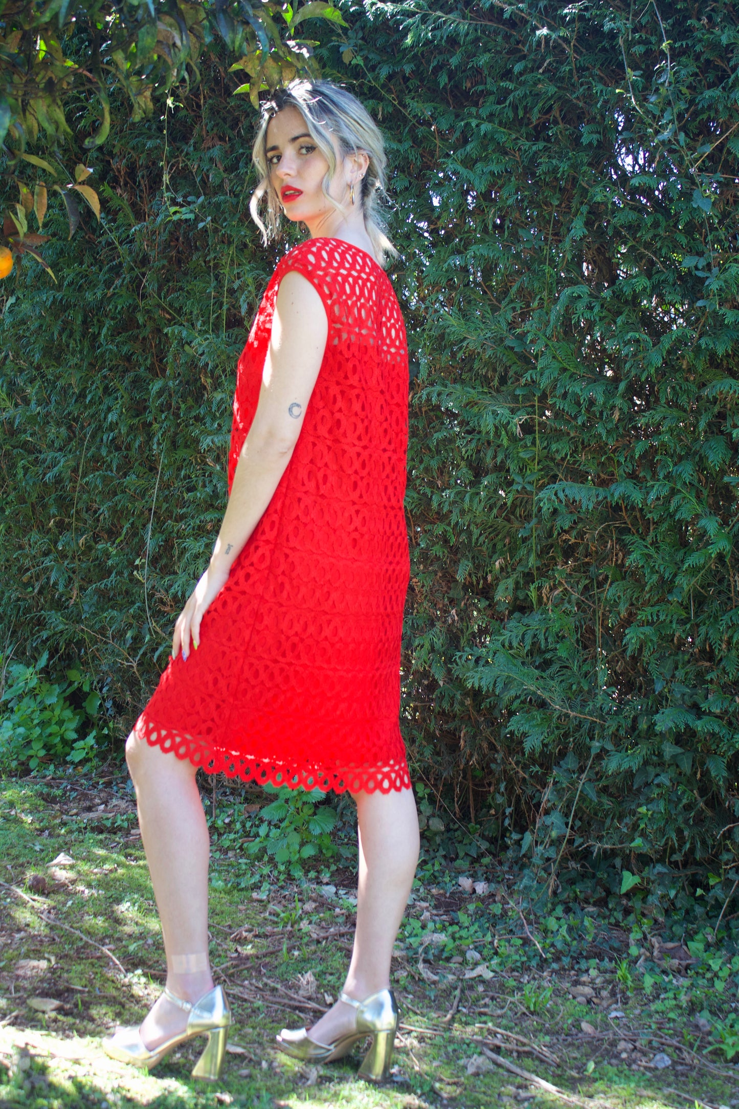 VESTIDO ENCAJE ROJO