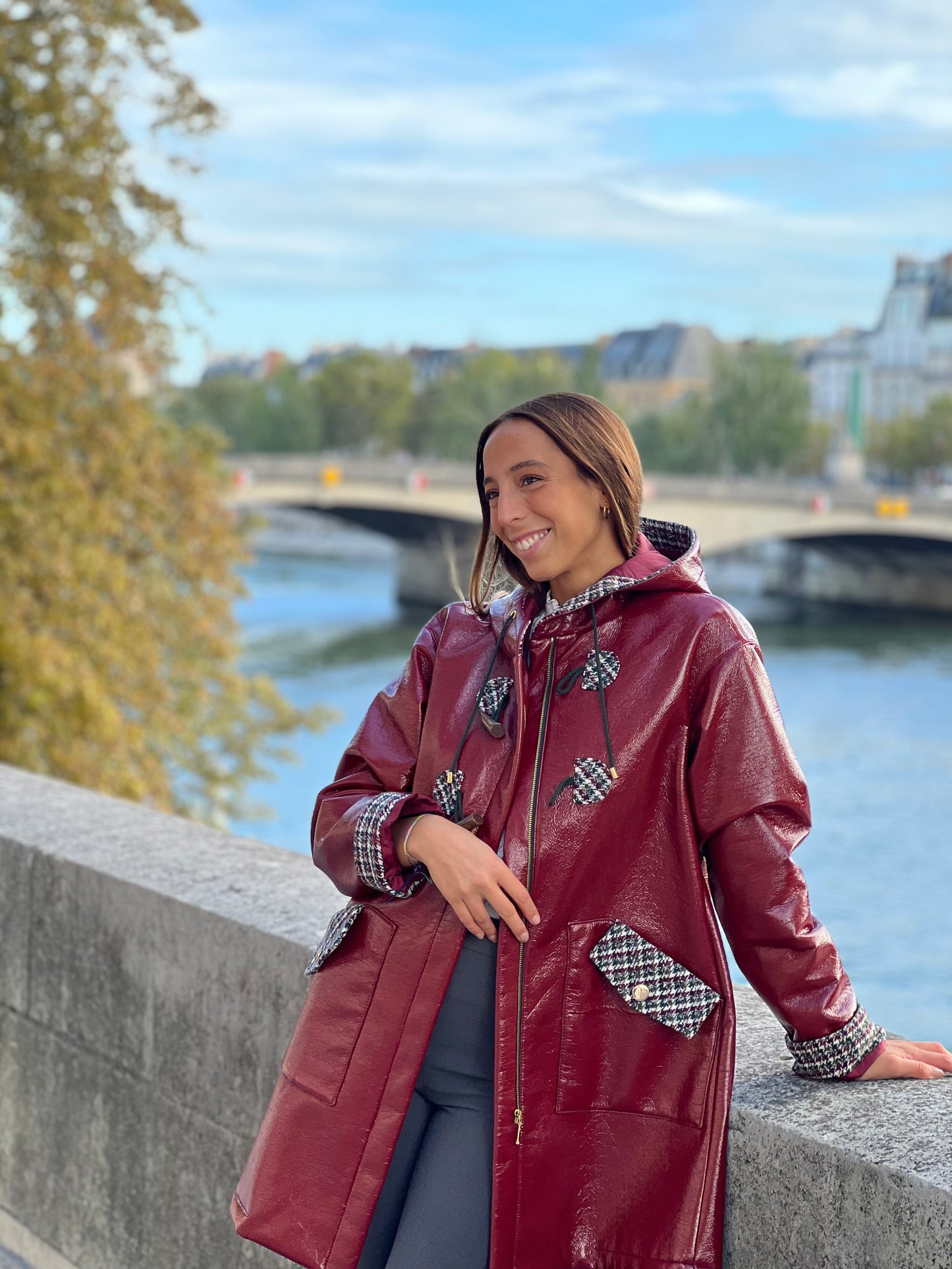 IMPERMEABLE | RED WINE