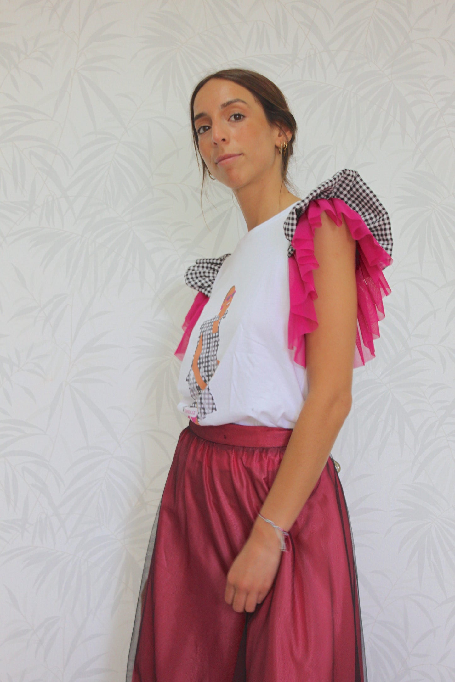 CAMISETA CHIC CON CUADRO VICHY Y TUL FLÚOR