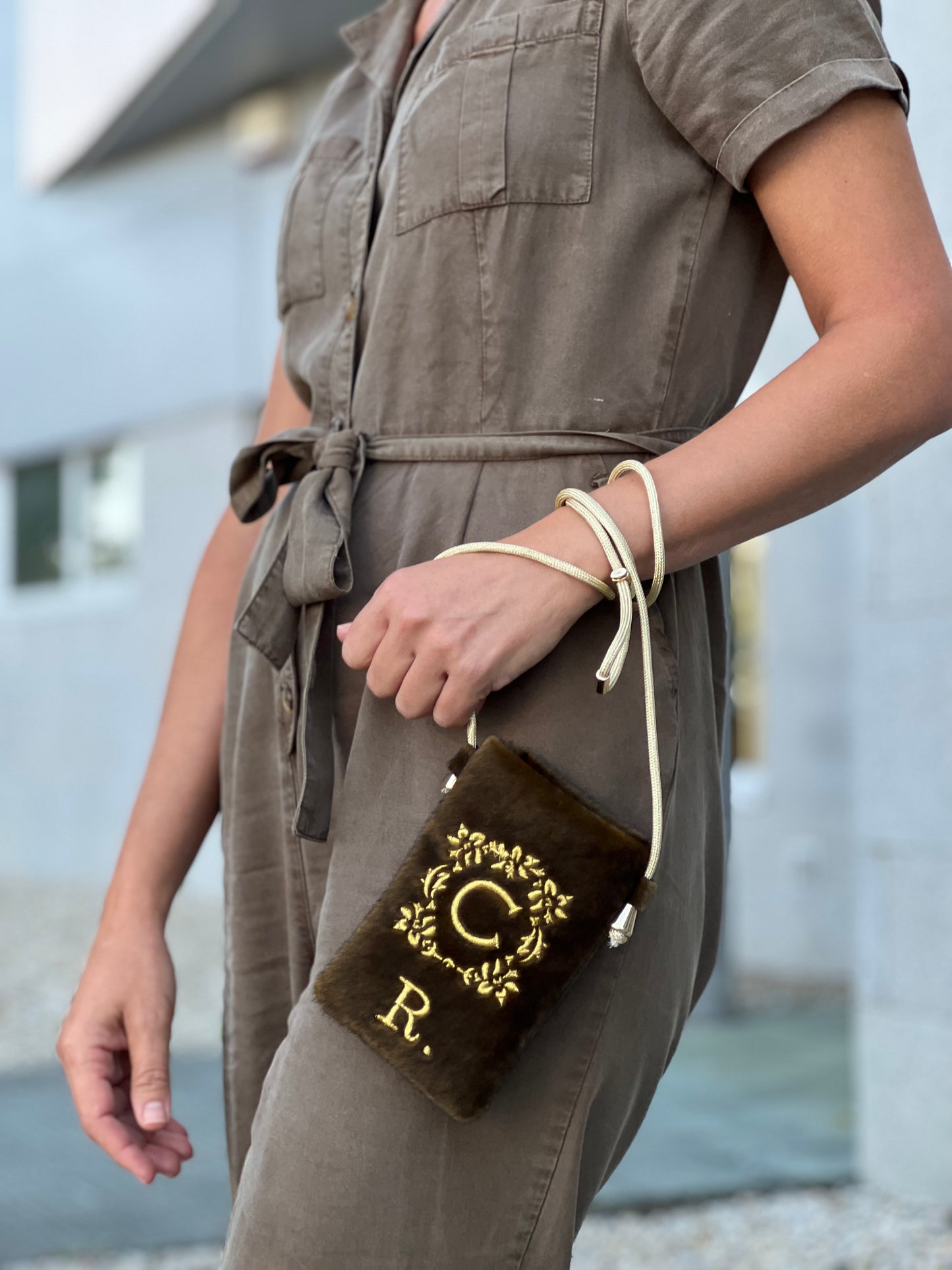 BOLSO PARA MÓVIL HAILEY | BORDADO