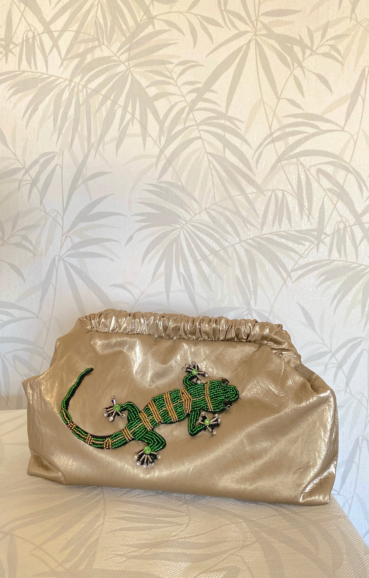 CLUTCH DORADO PERSONALIZADO SALAMANDRA