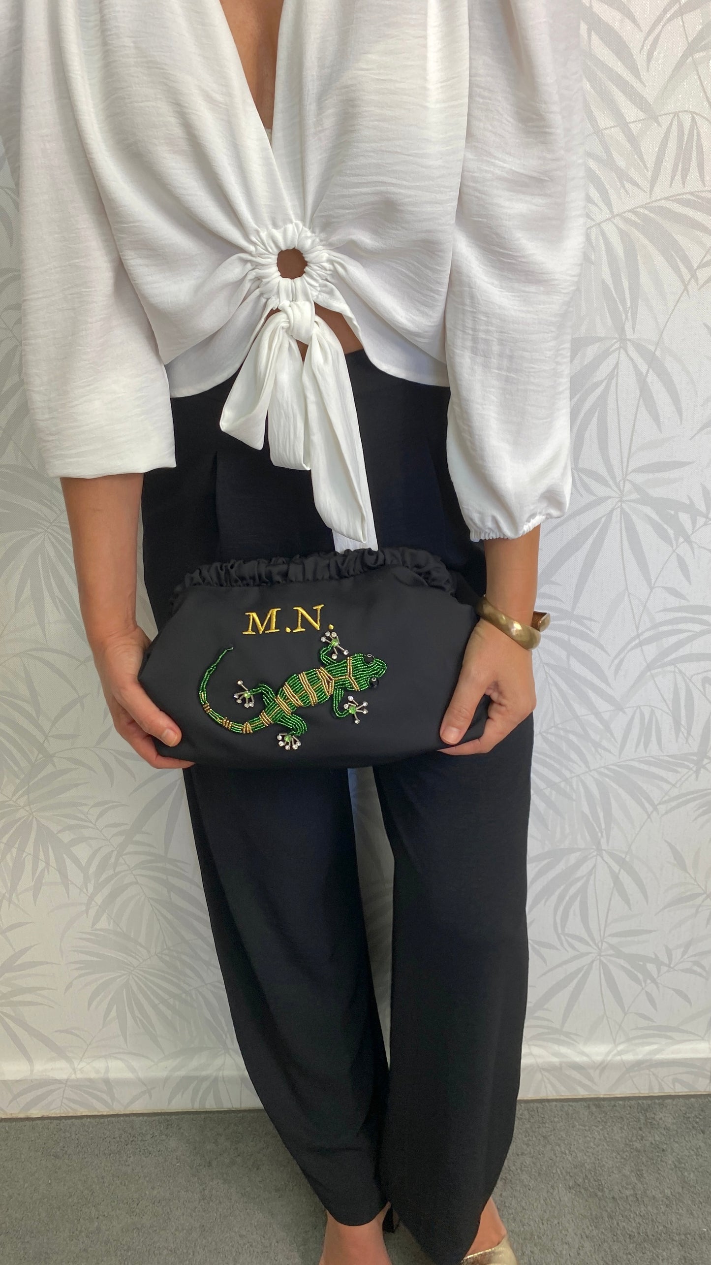 CLUTCH NEGRO PERSONALIZAZO SALAMANDRA