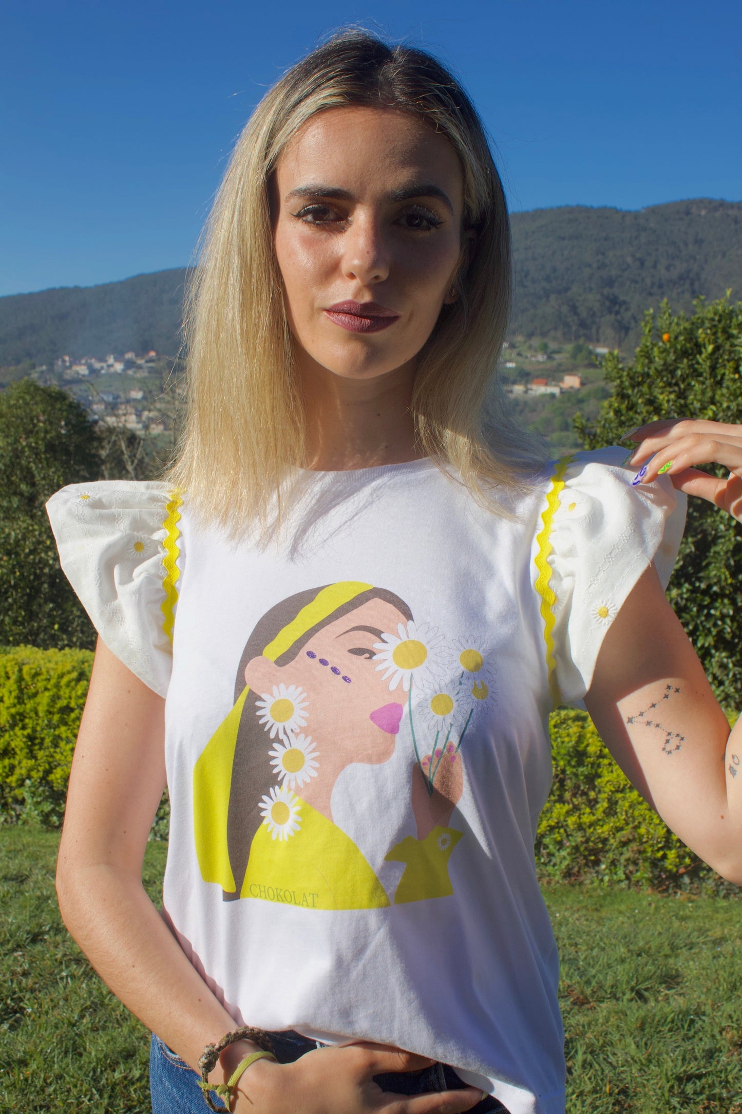 CAMISETA ALGODÓN MARGARITAS