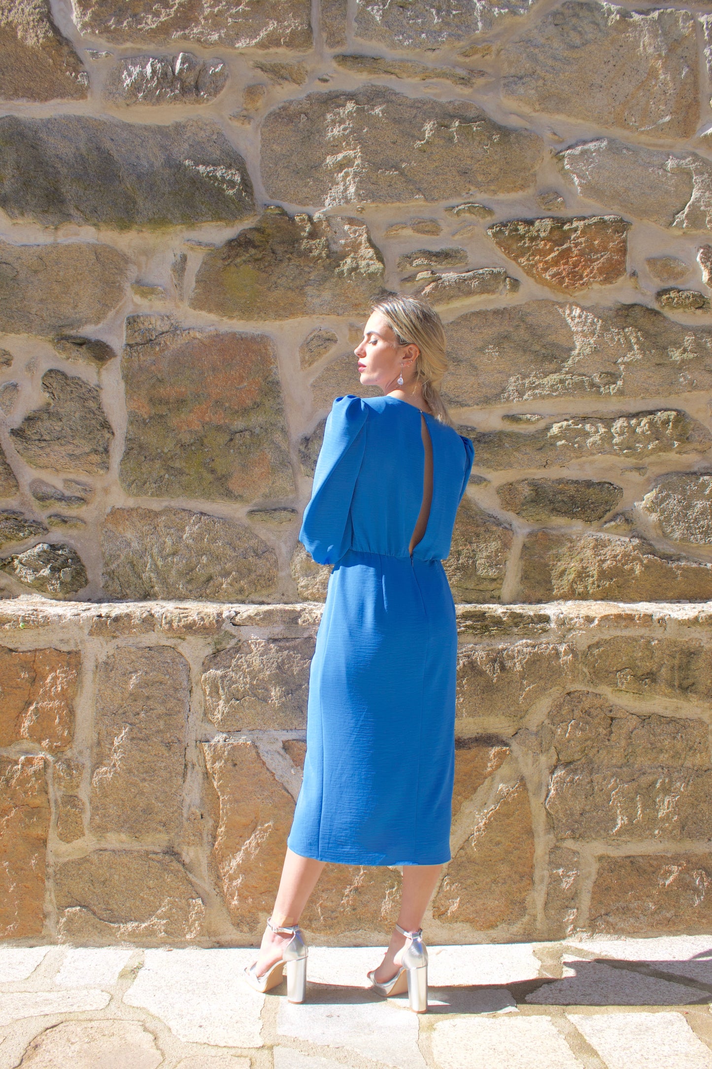 VESTIDO MIDI DRAPEADO | AZUL KLEIN
